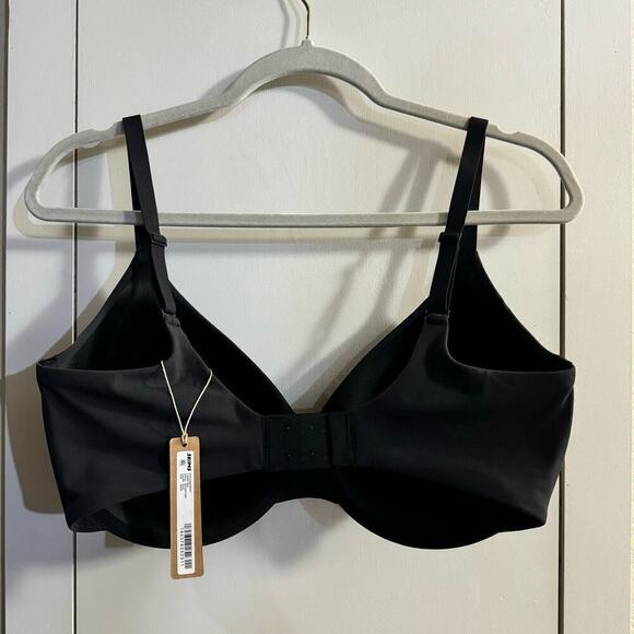 NWT Skims Fits Everybody T-Shirt Bra Black Onyx Size 38C - Picture 6 of 7